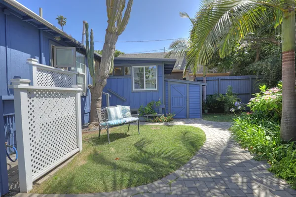 $2,400 | 323 West Victoria Street, Unit B, Santa Barbara, CA 93101