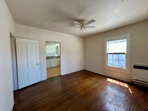 $2,400 | 323 West Victoria Street, Unit B, Santa Barbara, CA 93101
