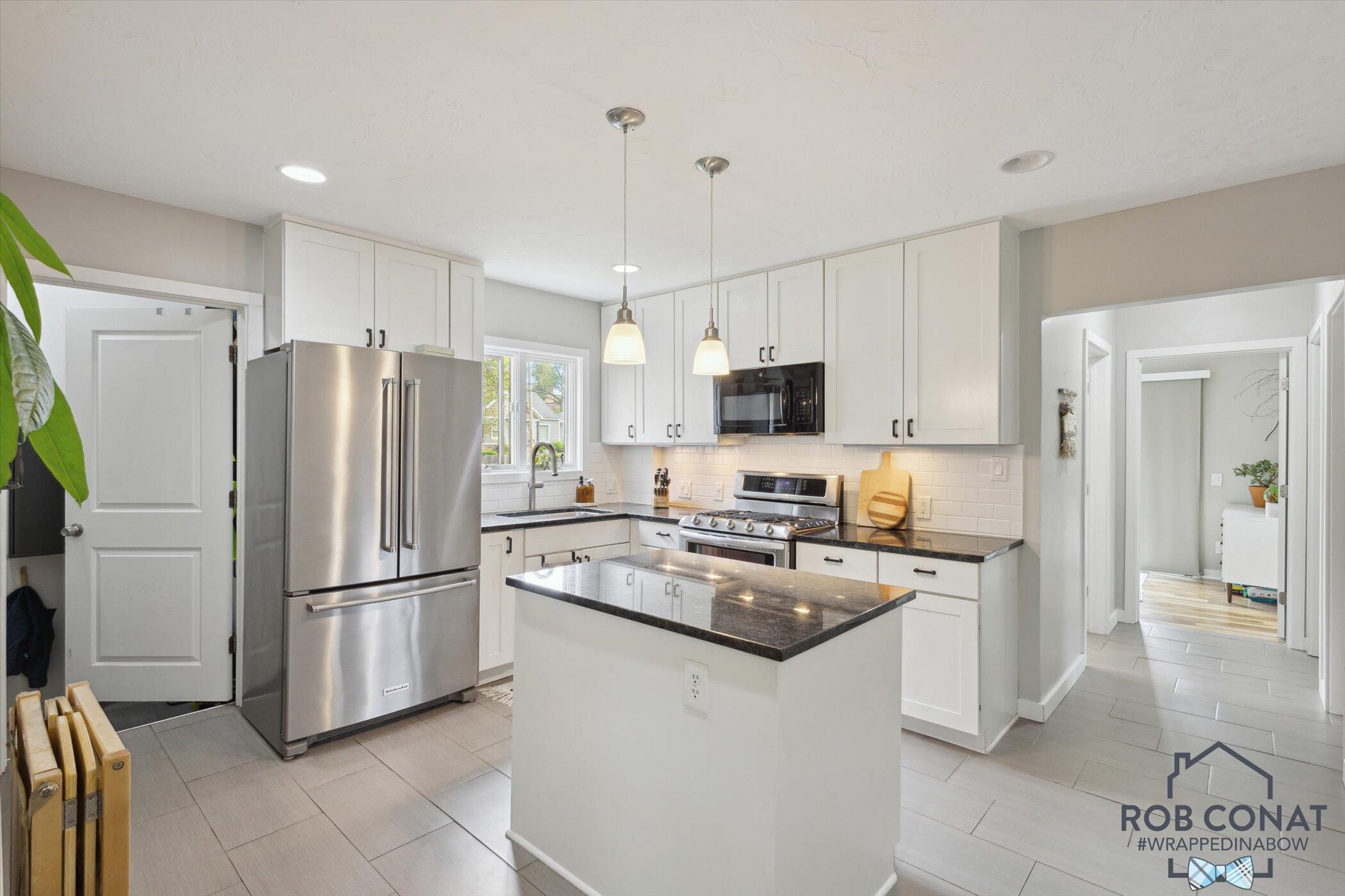 1404 Sheldon Road Grand Haven, MI 49417 - Photo 11 of 37 15-1404-Sheldon-Rd-Grand-Haven-MI-49417-