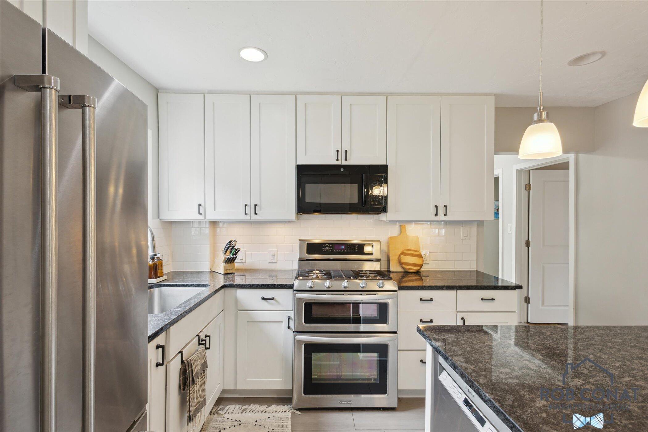 1404 Sheldon Road Grand Haven, MI 49417 - Photo 15 of 37 20-1404-Sheldon-Rd-Grand-Haven-MI-49417-