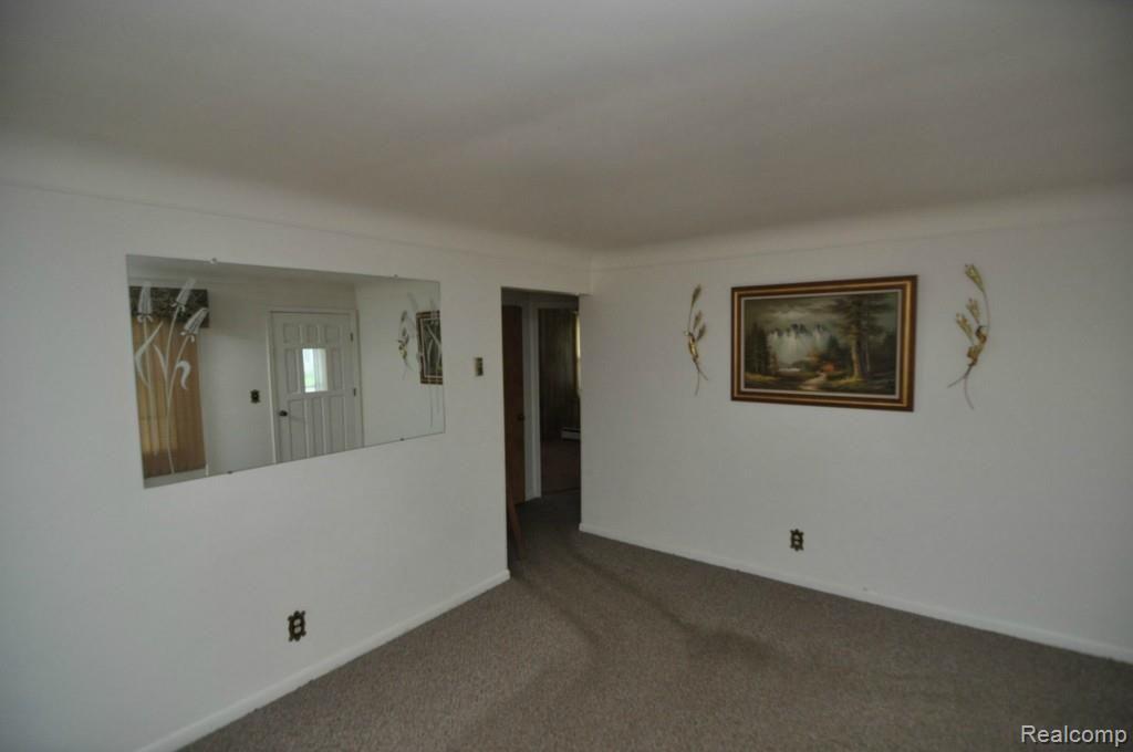 47761 Frederick Road Utica, MI 48317 - Photo 11 of 20 DSC_0588.jpg