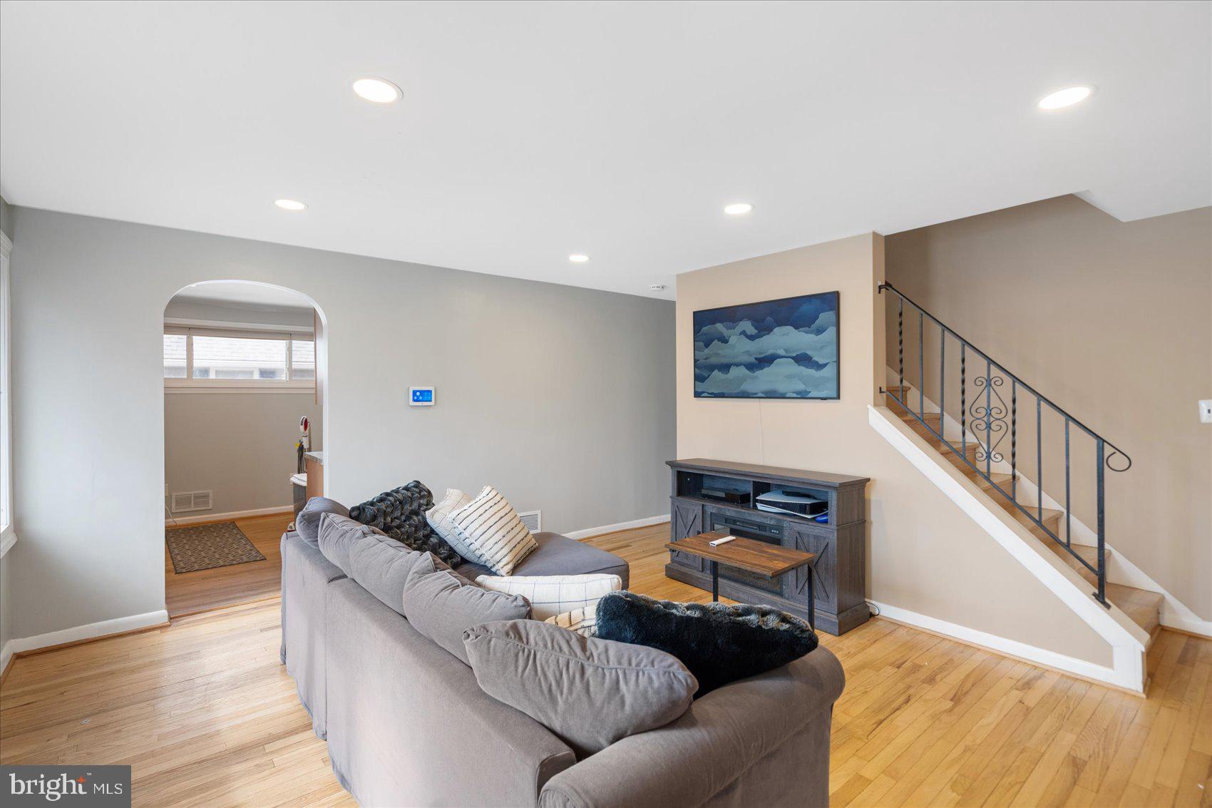 534 Shipley Road Linthicum Heights, MD 21090 - Photo 7 of 37 Gallery Image 7
