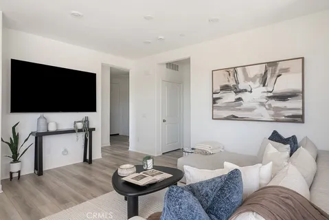 $699,000 | 1300 Lasso Way, Unit 305, Rancho Mission Viejo, CA 92694