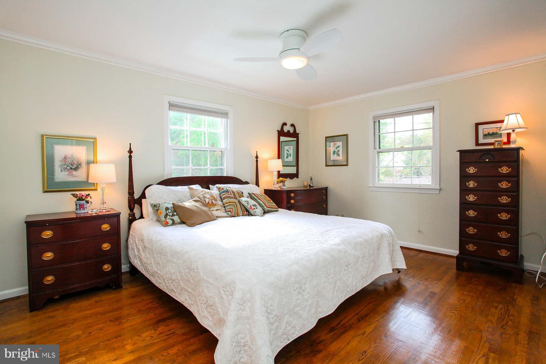 233 Manvell Road Southeast Vienna, VA 22180 - Photo 12 of 28 Bath (Master)