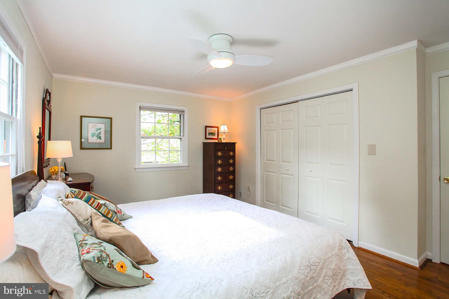 233 Manvell Road Southeast Vienna, VA 22180 - Photo 13 of 28 Bedroom