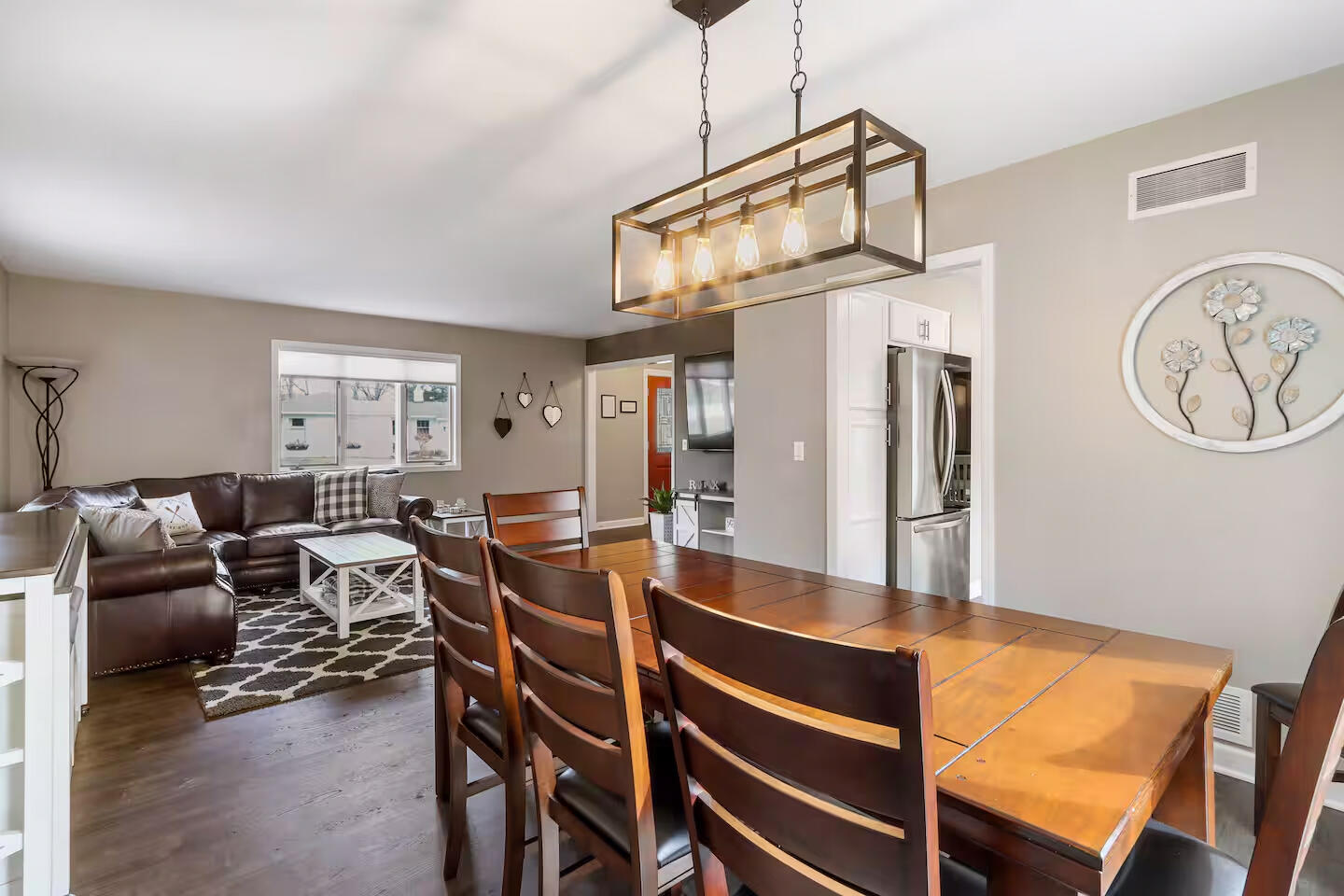 1800 Miller Road Lake Geneva, WI 53147 - Photo 12 of 29 Dining Room