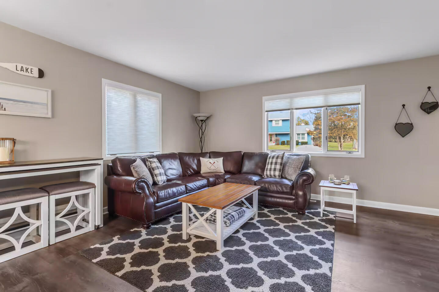 1800 Miller Road Lake Geneva, WI 53147 - Photo 14 of 29 Living Room