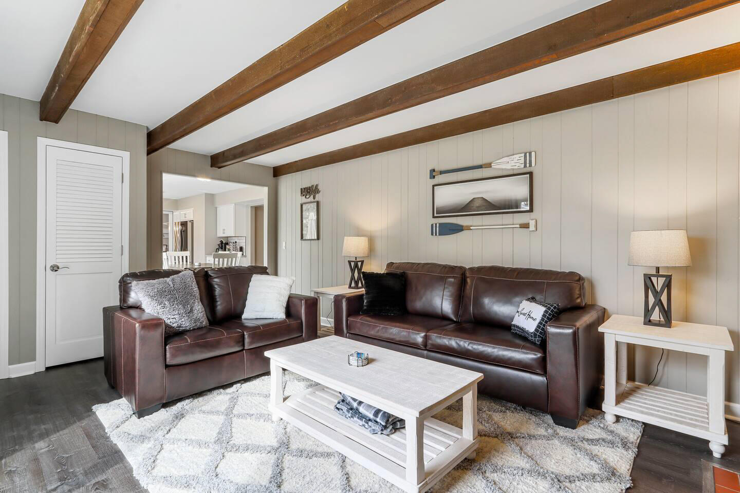 1800 Miller Road Lake Geneva, WI 53147 - Photo 4 of 29 Family Room