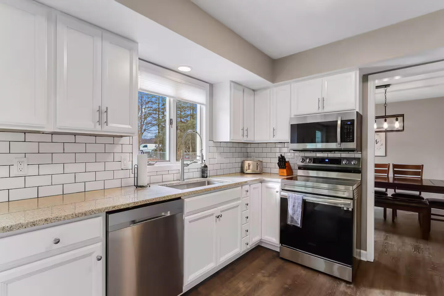 1800 Miller Road Lake Geneva, WI 53147 - Photo 10 of 29 Kitchen