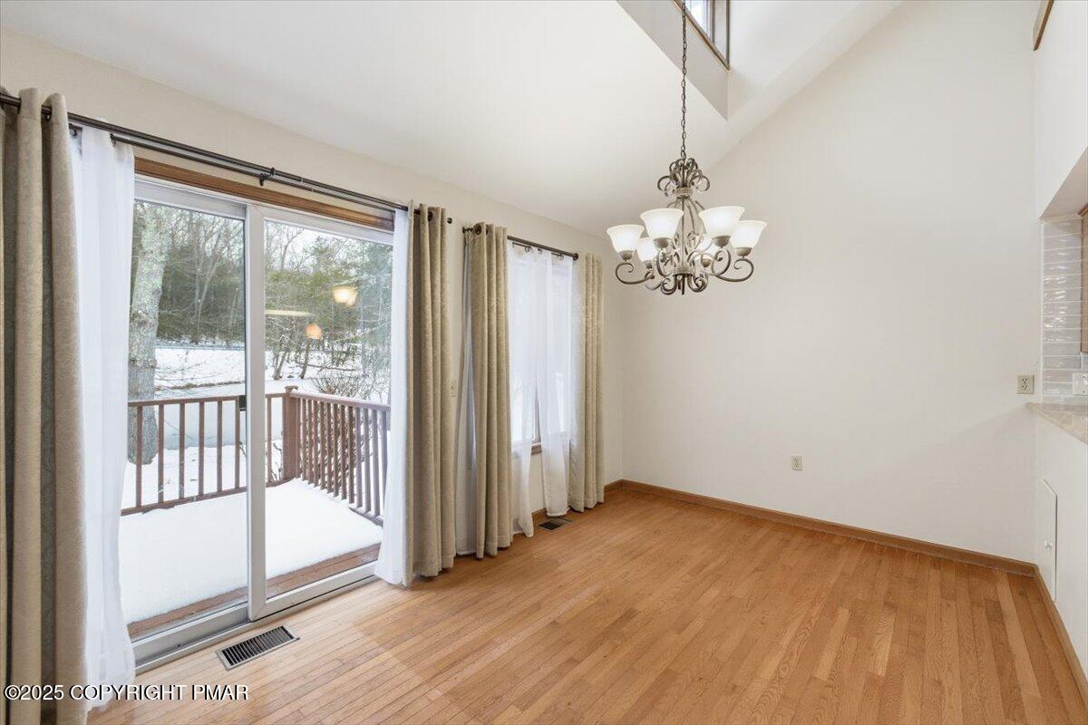23 Turtle Way Stroudsburg, PA 18360 - Photo 12 of 37 Dining Area