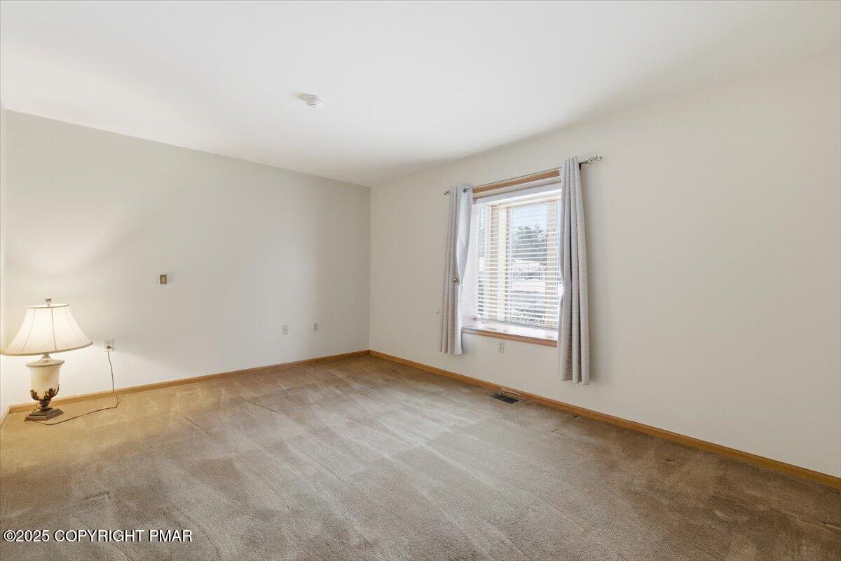 23 Turtle Way Stroudsburg, PA 18360 - Photo 14 of 37 Primary En Suite