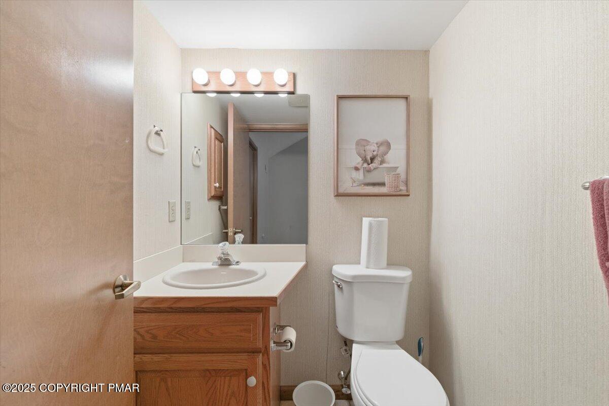 23 Turtle Way Stroudsburg, PA 18360 - Photo 26 of 37 Powder Room in Loft Space