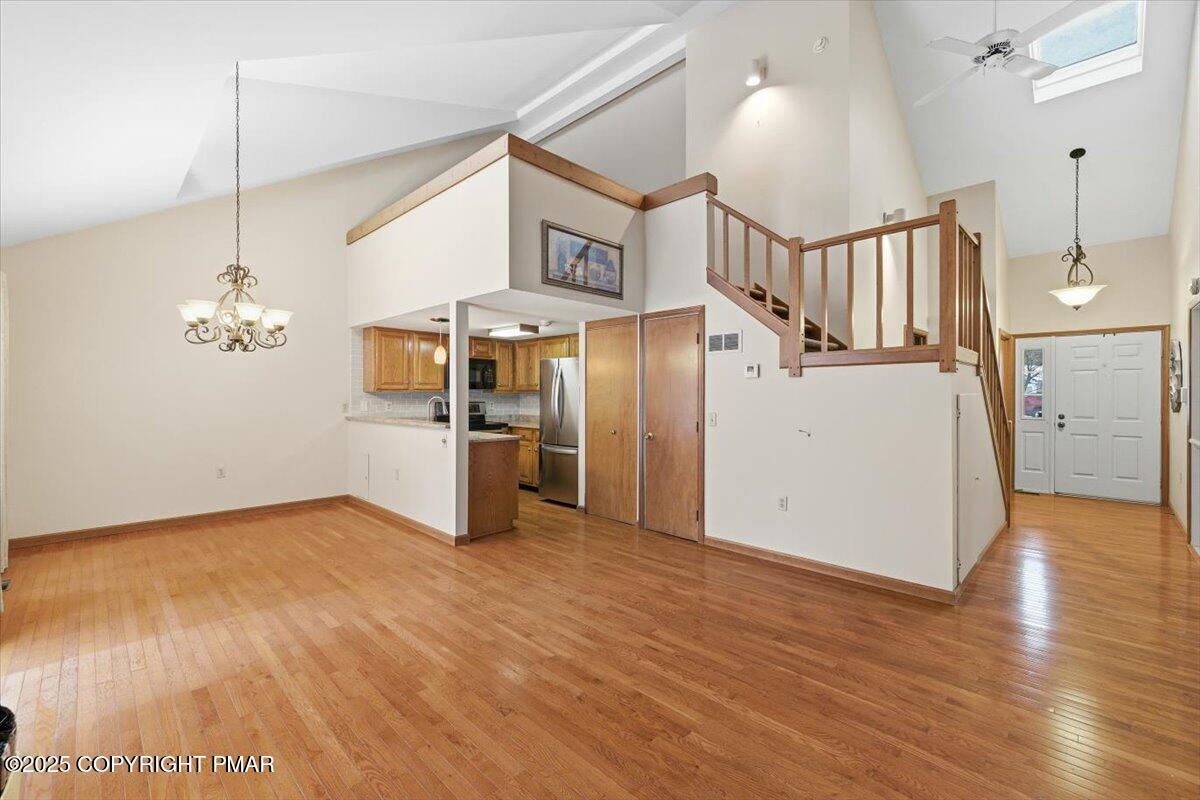 23 Turtle Way Stroudsburg, PA 18360 - Photo 5 of 37 Living Room