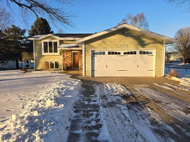 $259,900 | 3720 Cedar Creek Court, Fairmont, MN 56031