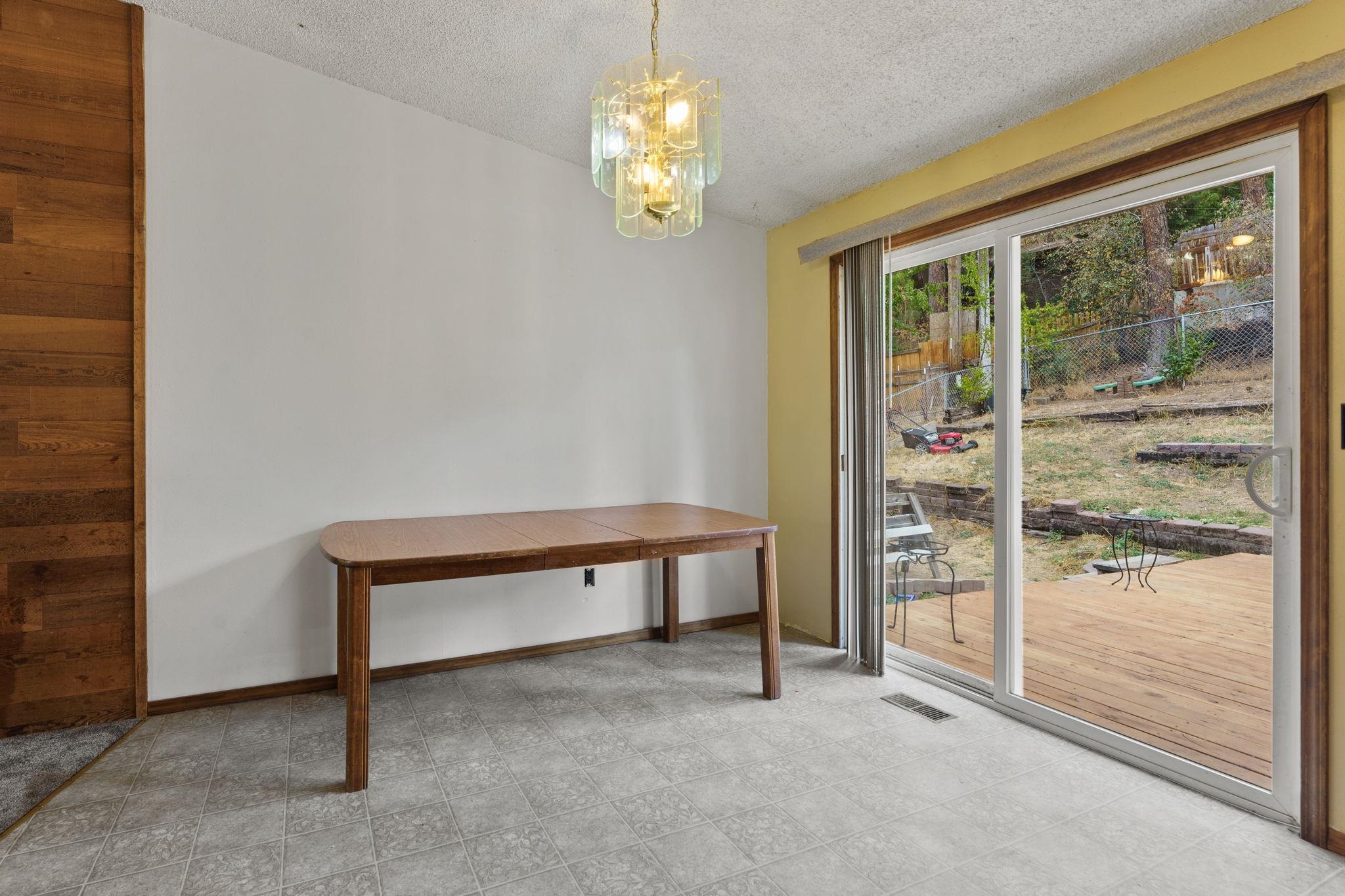 1109 South Edgerton Road Spokane Valley, WA 99212 - Photo 9 of 32 Gallery Image 9