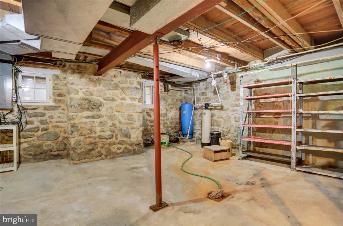 156 Cold Springs Road Carlisle, PA 17015 - Photo 28 of 39 Gallery Image 28