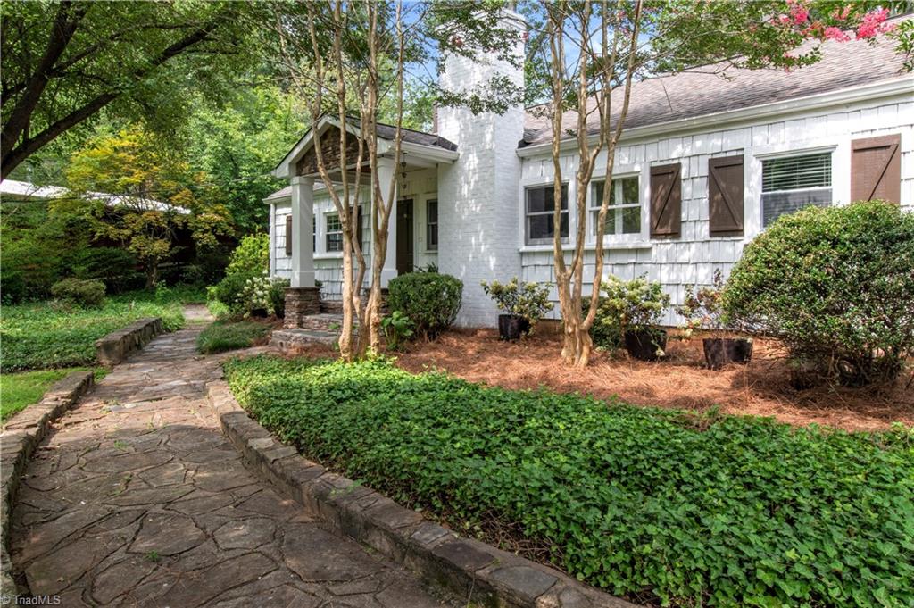 968 Avon Road Winston-Salem, NC 27104 - Photo 2 of 36 Gallery Image 2