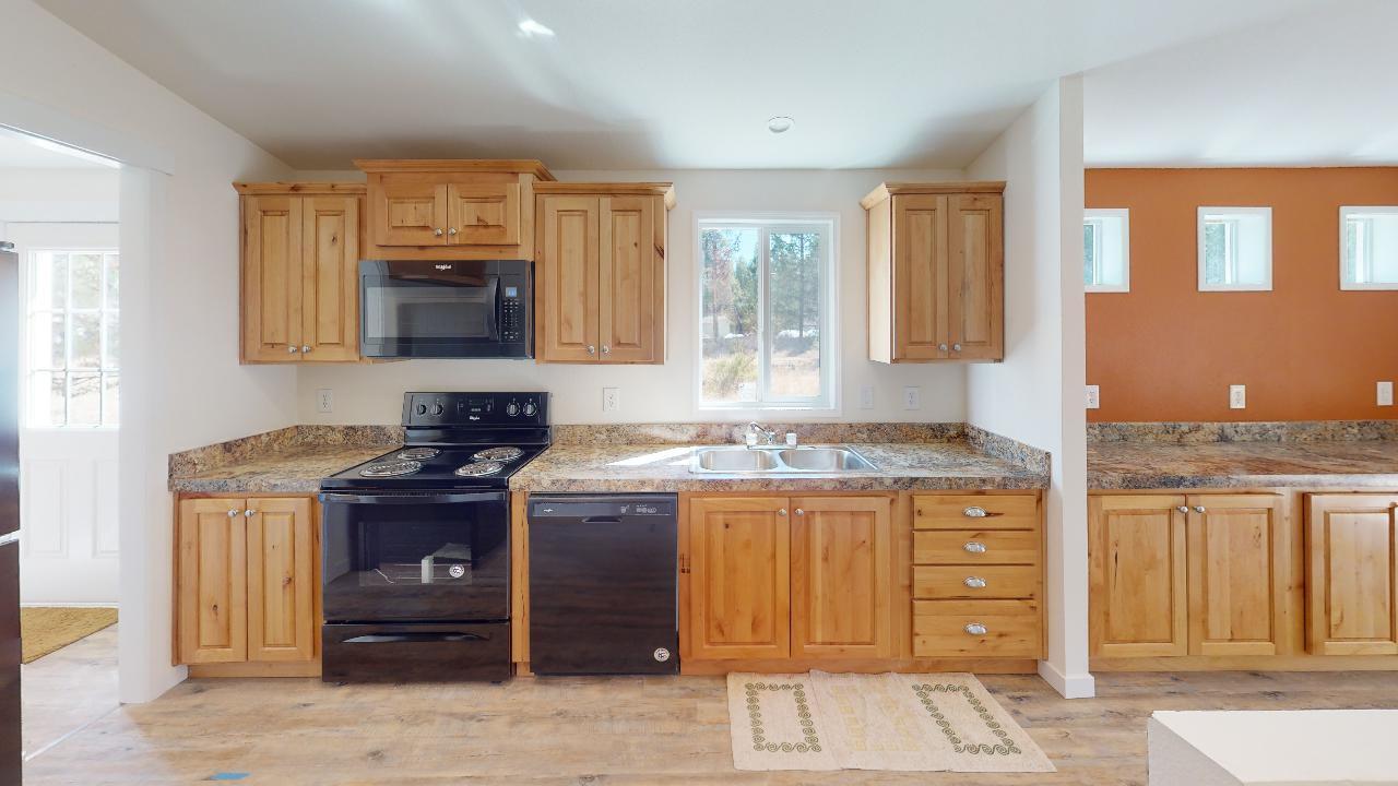 15906 Jacobsen Road La Pine, OR 97739 - Photo 21 of 49 15906-Jacobsen-Road-Kitchen(1)