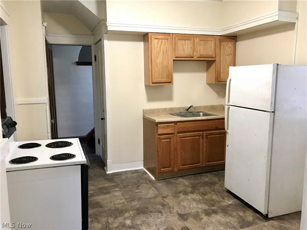 4726 Turney Road Cleveland, OH 44125 - Photo 2 of 29
