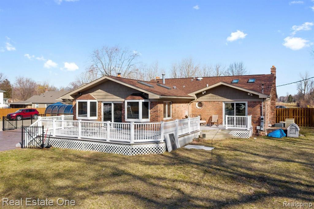 27901 King Road Romulus, MI 48174 - Photo 6 of 52