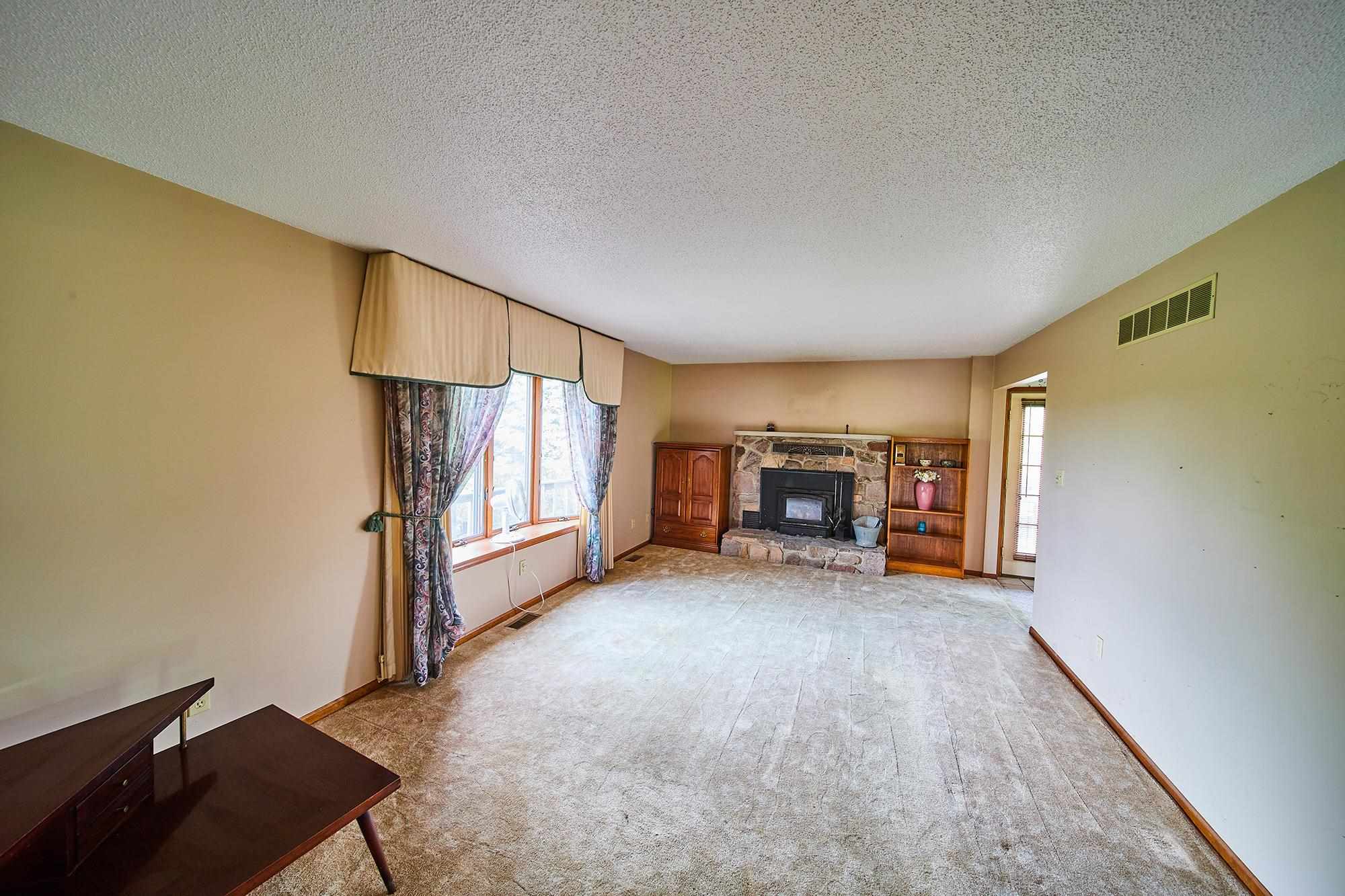 7909 Hollopeter Road Leo, IN 46765 - Photo 17 of 36