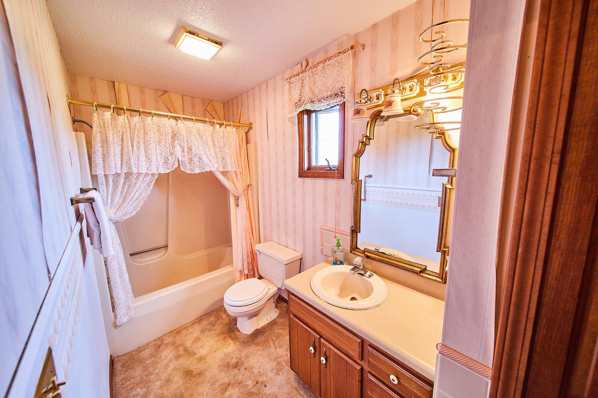 7909 Hollopeter Road Leo, IN 46765 - Photo 31 of 36