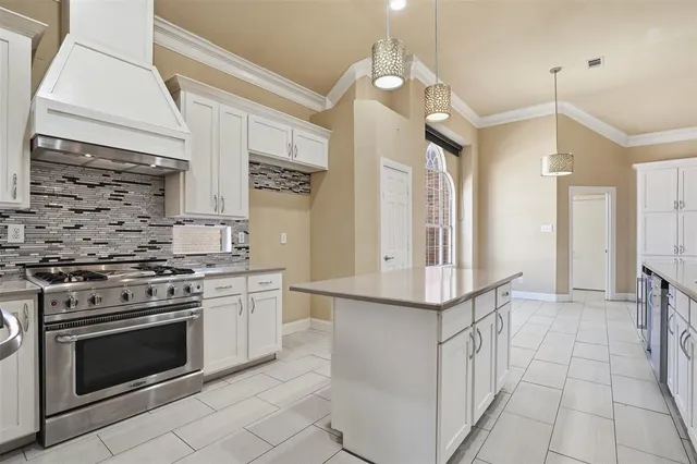 $575,000 | 3104 Stonehenge Drive, Richardson, TX 75082