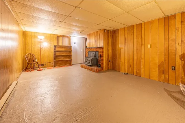 a view of a livingroom with furniture