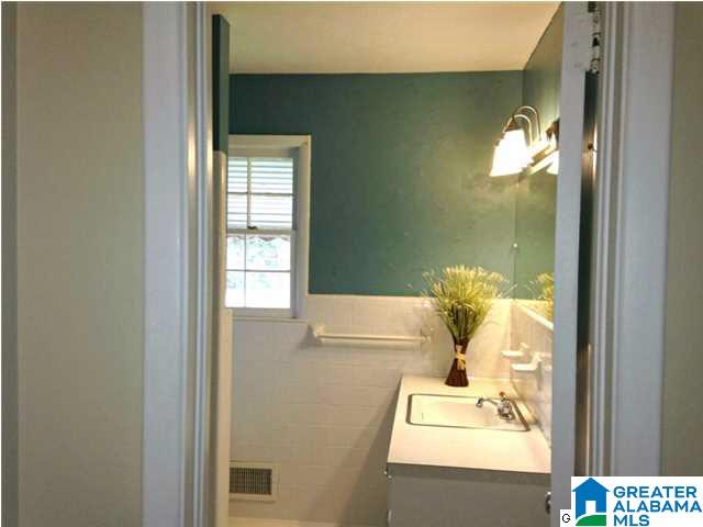 1204 Robertson Road Anniston, AL 36207 - Photo 12 of 30