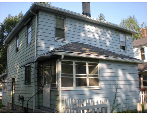 43 Corona Street Springfield, MA 01104 - Photo 2 of 9 a front view of a house