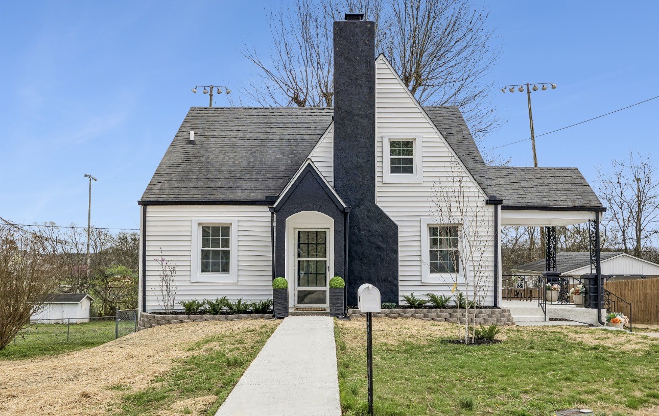 306 Lawrence Street Mount Pleasant, TN 38474 - Photo 3 of 55