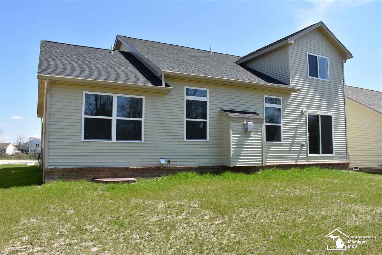 772 Sarah Milan, MI 48160 - Photo 36 of 38 50011908-35.JPG
