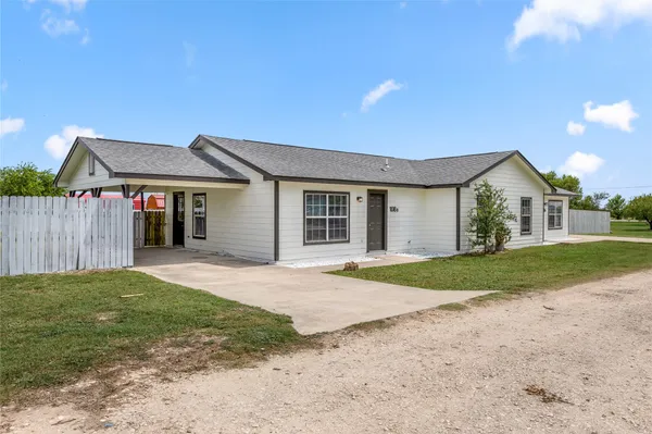 $1,400 | 108 Gm Lane, Unit B, San Marcos, TX 78666