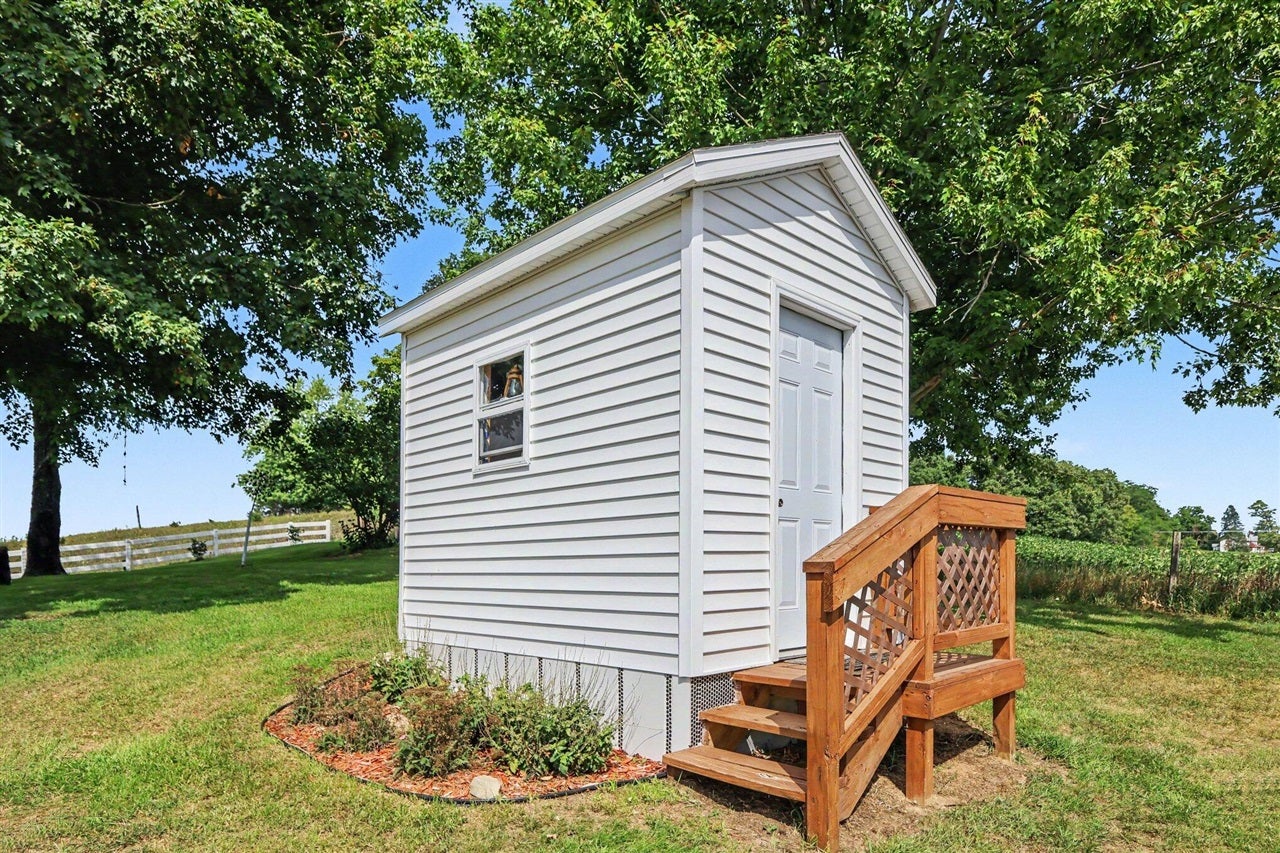 9917 Cady Road Jackson, MI 49201 - Photo 32 of 43 Gallery Image 32