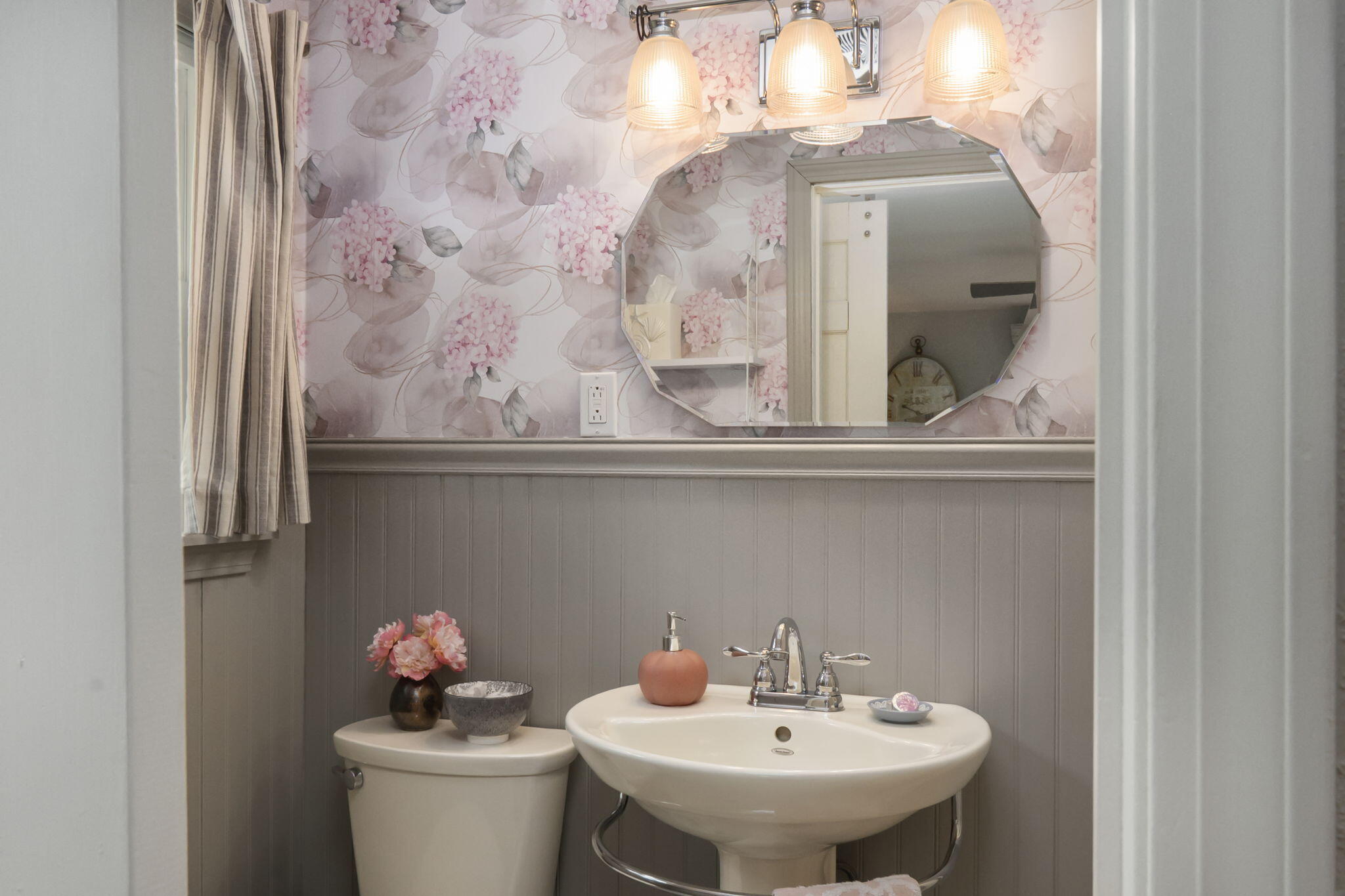 8 Jib Way Hyannis, MA 02601 - Photo 21 of 40 a bathroom with a toilet sink and mirror