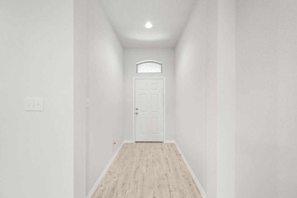 2637 Streamside Drive Burleson, TX 76028 - Photo 4 of 32 InteriorImage 3