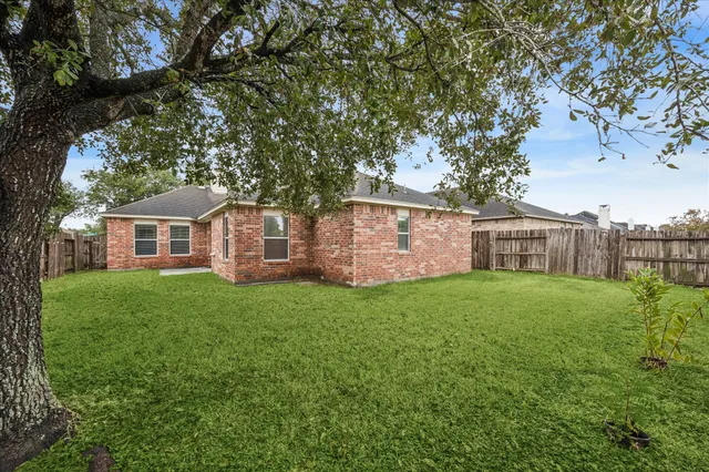 $2,200 | 11914 White Water Bay Drive, Pearland, TX 77584
