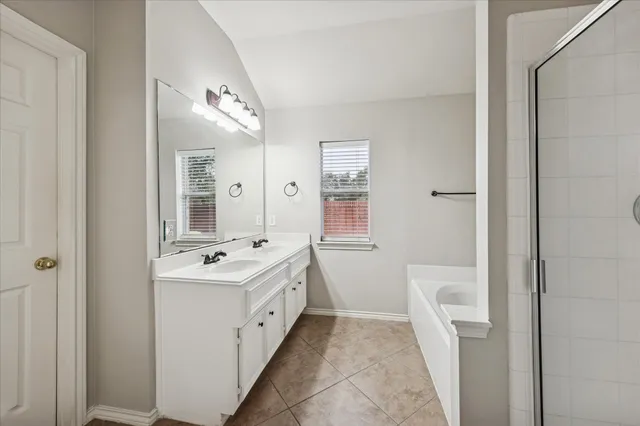 $2,200 | 11914 White Water Bay Drive, Pearland, TX 77584