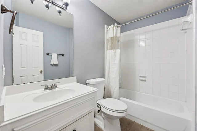 $2,200 | 11914 White Water Bay Drive, Pearland, TX 77584