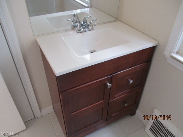 1283 Dorsh Road Cleveland, OH 44121 - Photo 12 of 23