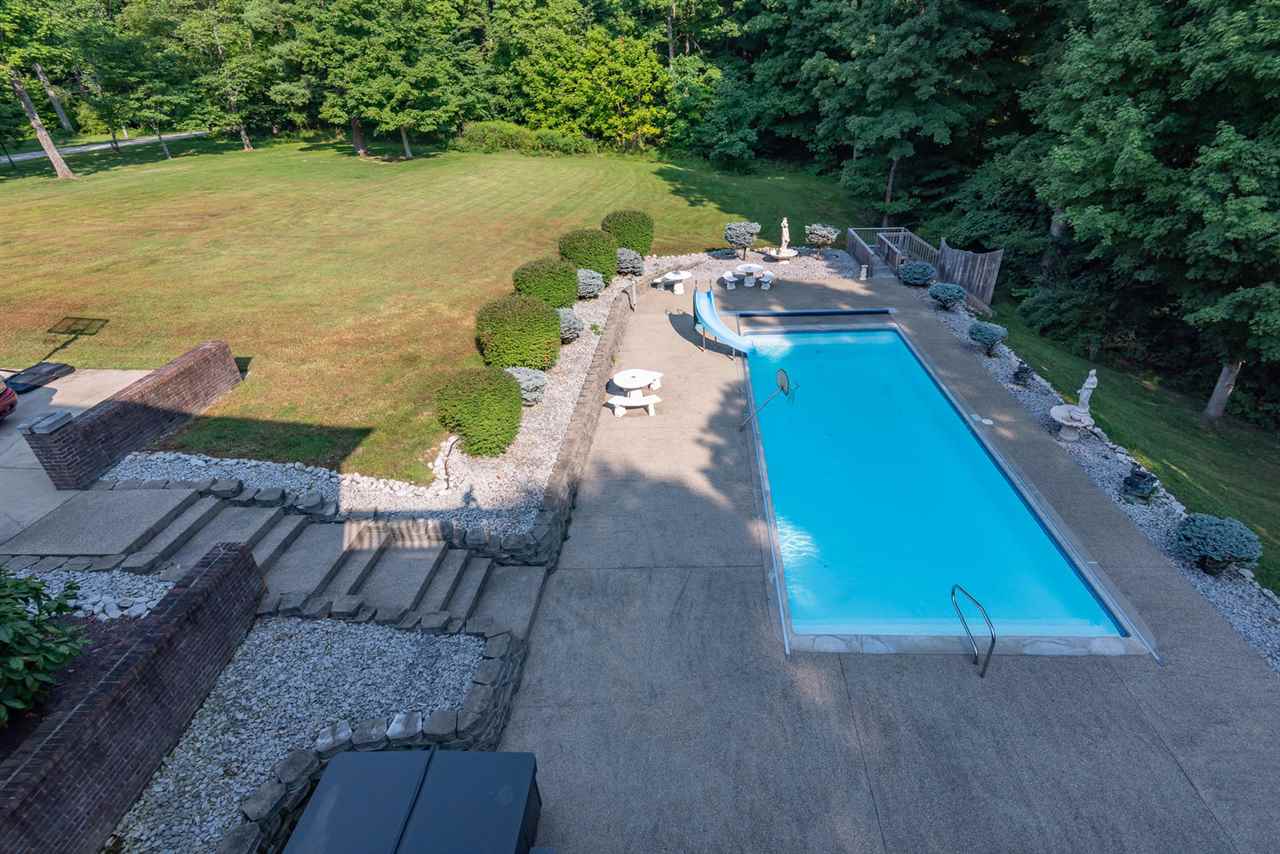 5555 Nehrt Road Bloomington, IN 47408 - Photo 3 of 36 Gallery Image 3