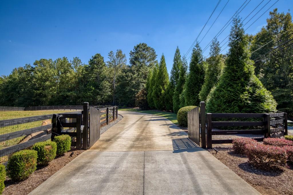 13235 Arnold Mill Road Roswell, GA 30075 - Photo 69 of 72