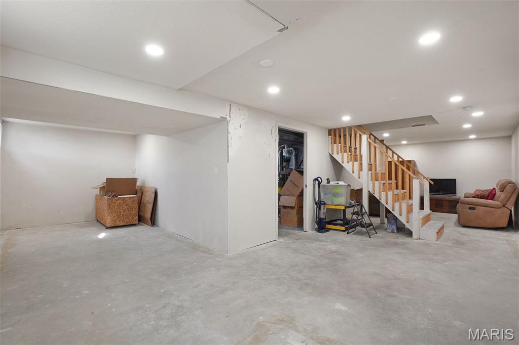 914 Blake Court St. Peters, MO 63376 - Photo 30 of 33