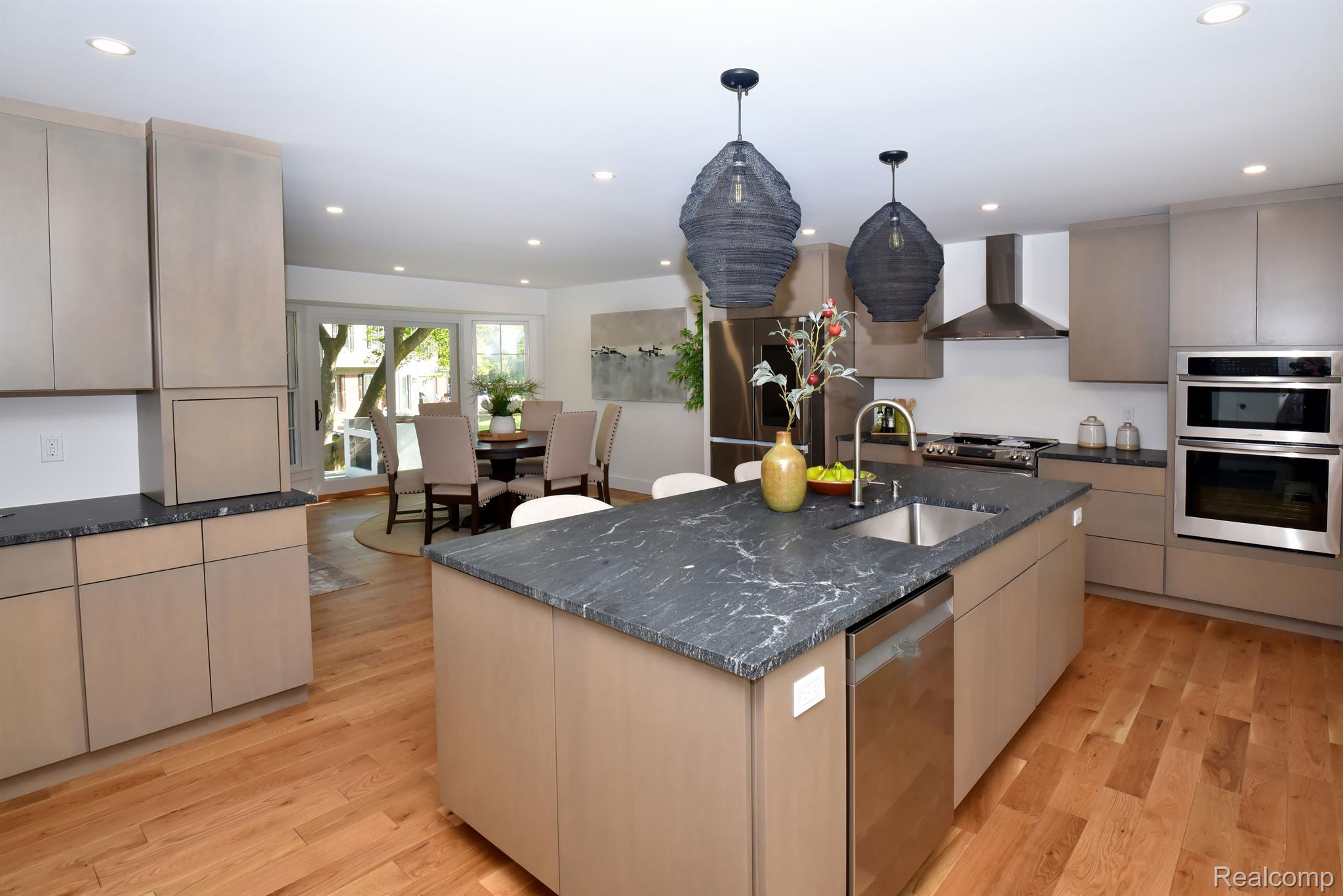 1654 Bracken Road Bloomfield Hills, MI 48302 - Photo 6 of 37 Gallery Image 6