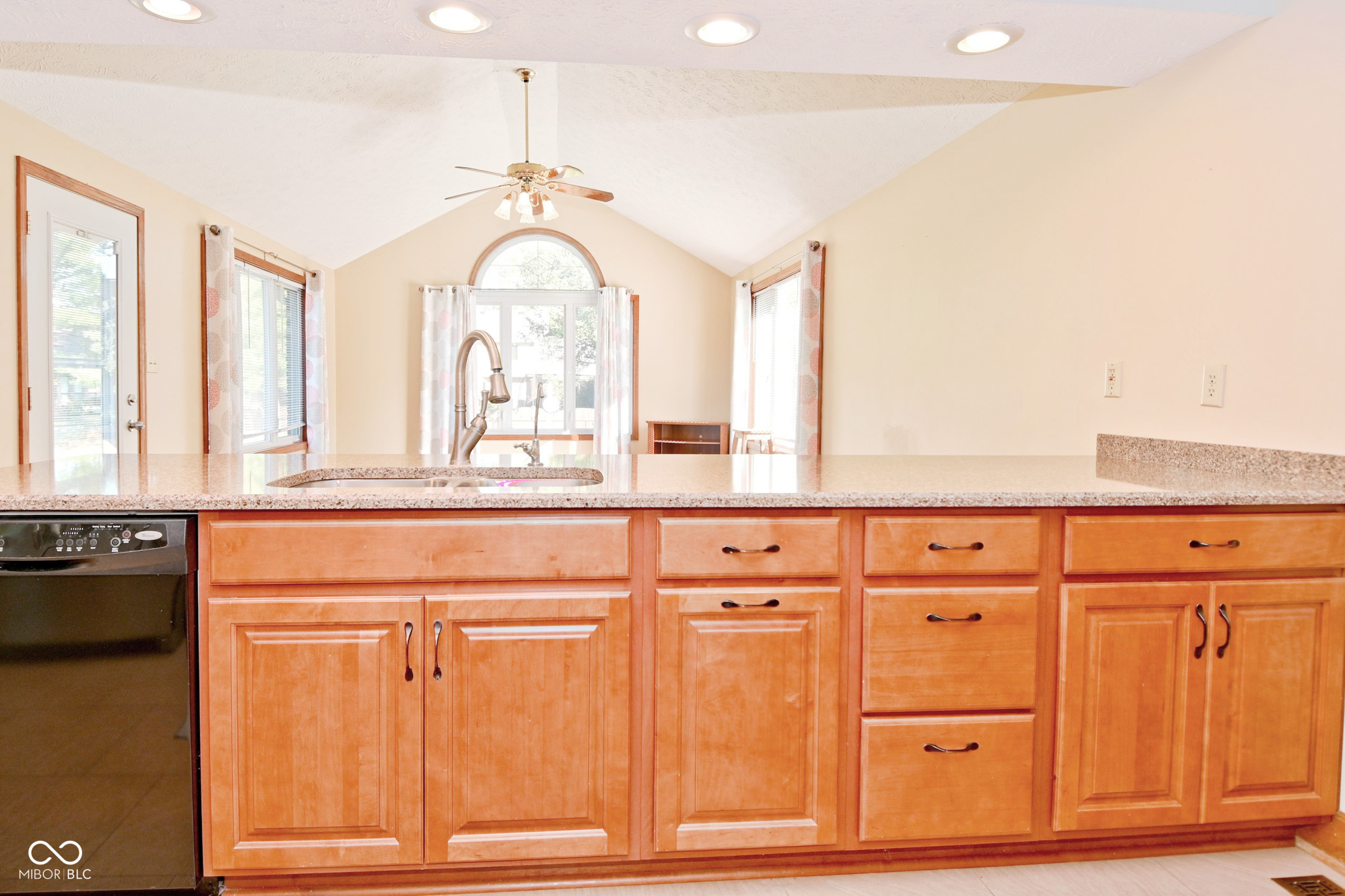 7676 Amber Turn Plainfield, IN 46168 - Photo 14 of 62