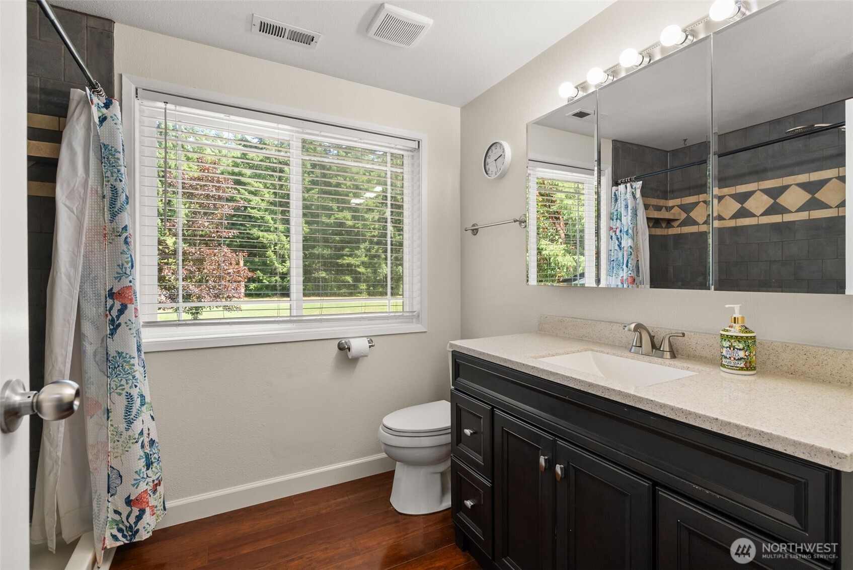 10544 Sidney Road Southwest Port Orchard, WA 98367 - Photo 17 of 40 Gallery Image 17