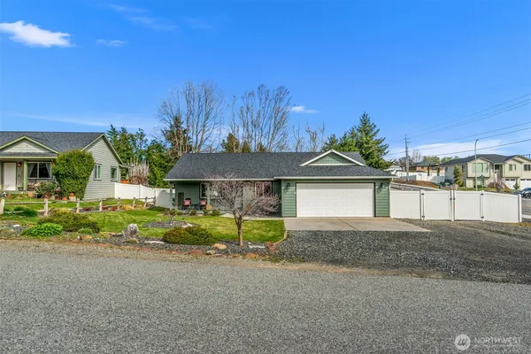 $534,900 | 1989 4th Street Southeast, East Wenatchee, WA 98802
