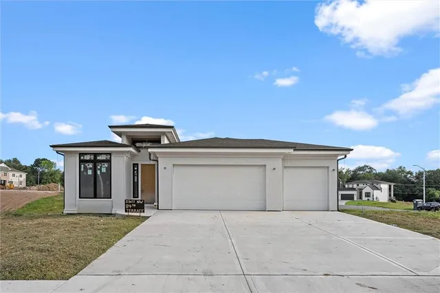 $769,000 | 2611 Northwest 84th Terrace, Kansas City, MO 64154