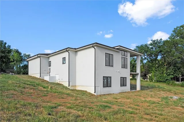 $769,000 | 2611 Northwest 84th Terrace, Kansas City, MO 64154