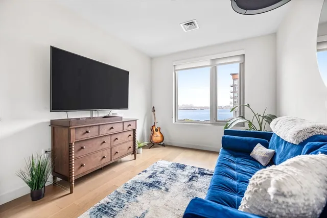 $1,149,000 | 45 Lewis Street, Unit 214, Boston, MA 02128